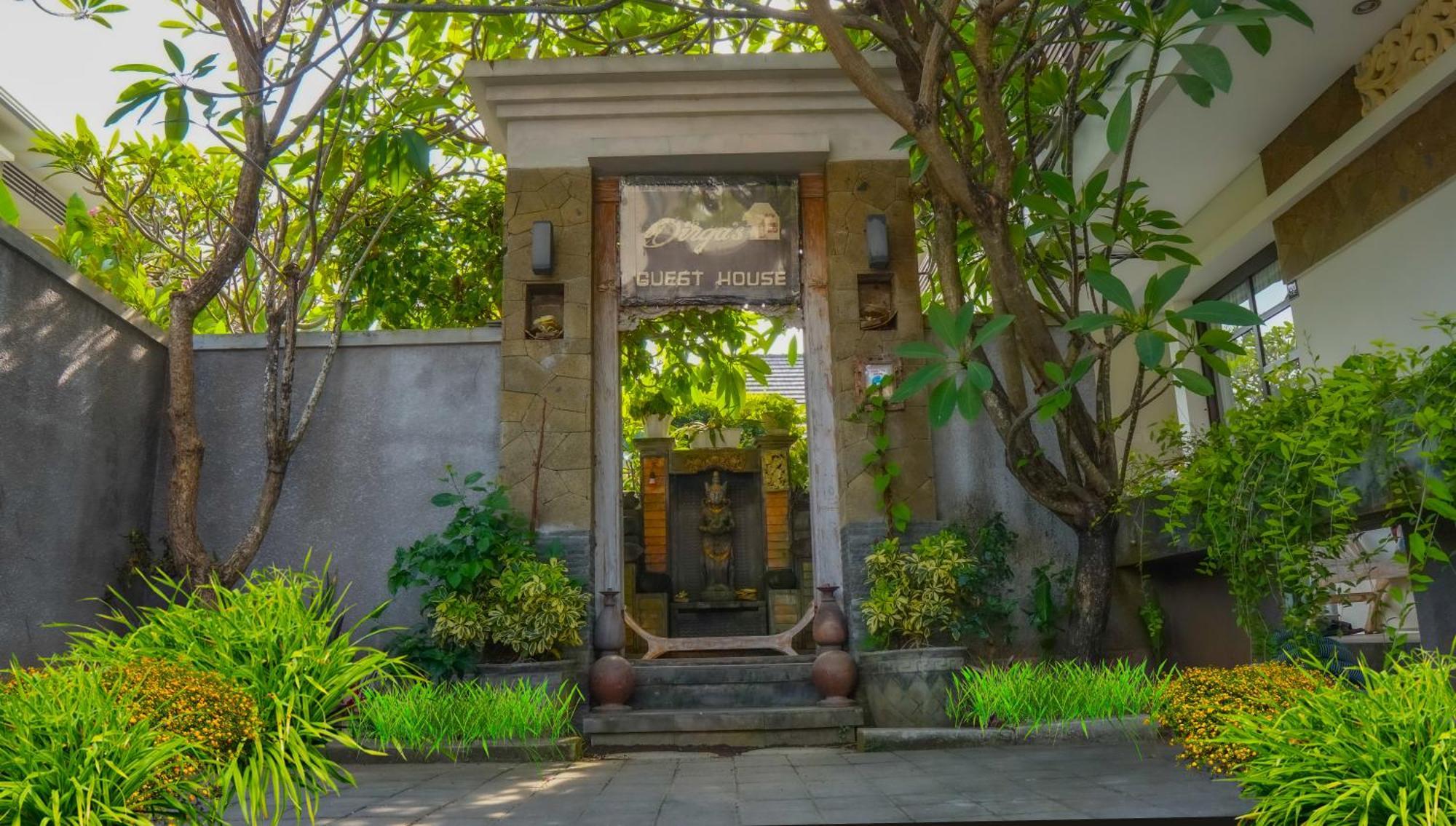 Wisma tamu Dirga's House View By Eps Sanur (Bali)